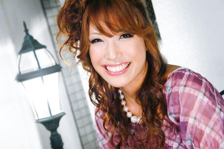 Aya Sakuraba toys her pussy while her boyfriend watches